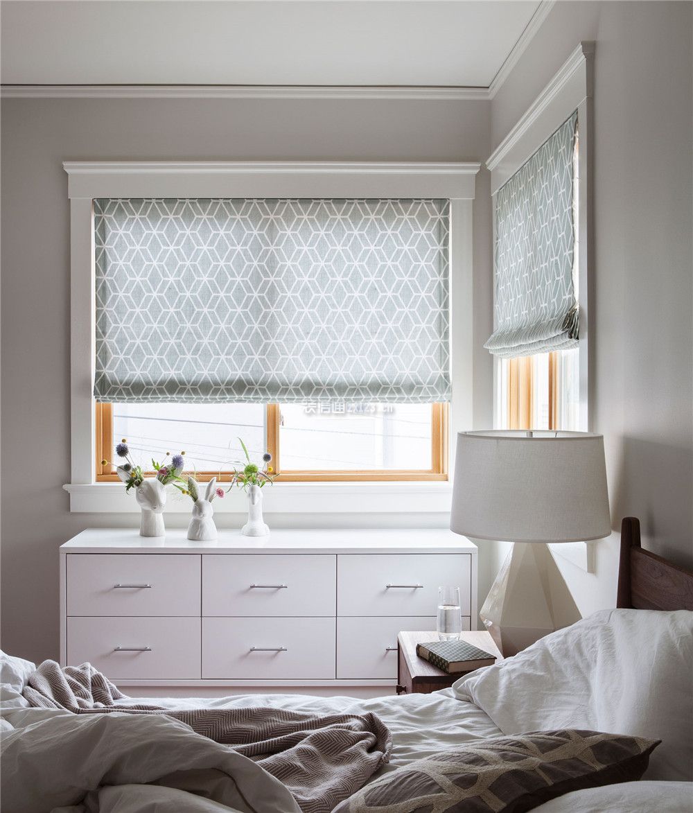 87平现代风格两居卧室窗帘图片