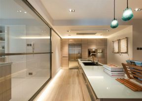 104平米现代简约风格二居厨房过道装潢图片