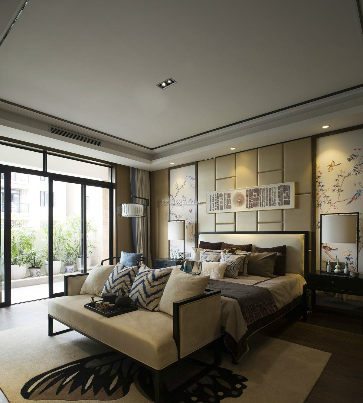 新中式风格121平三居室卧室落地窗设计图片