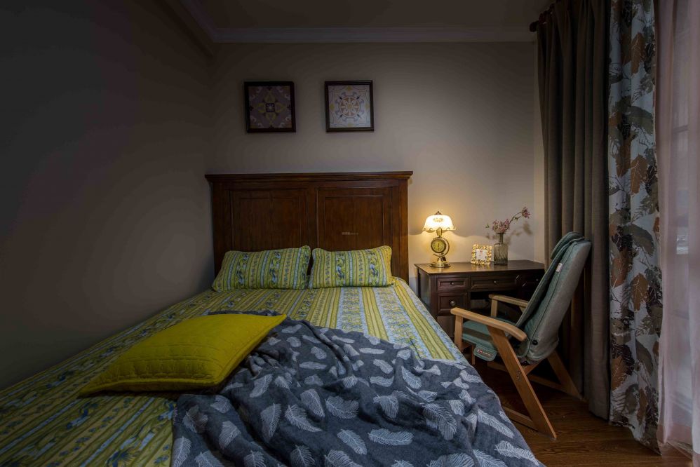 美式风格小卧室单人床设计效果图一览