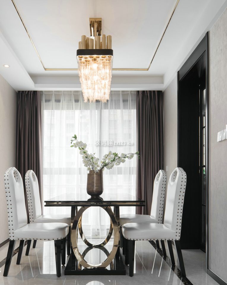140平现代风格家庭饭厅灯具效果图