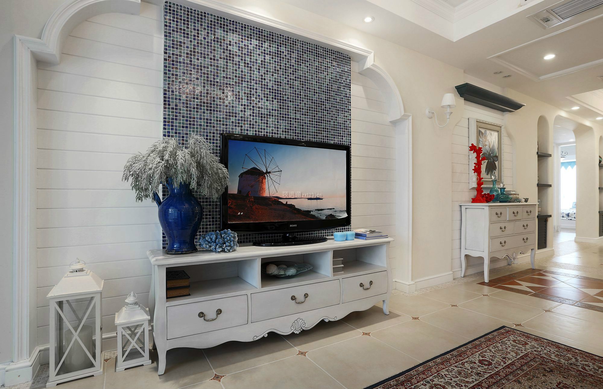 田园地中海风格103平米二居客厅电视墙设计图片