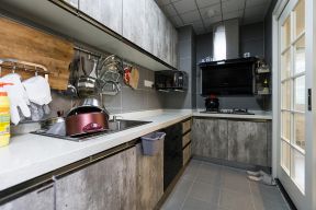现代工业风格101平三居厨房背景墙设计图片
