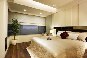2020卧室木地板装修效果图片 2020现代简约风格卧室窗帘 