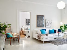 85平北欧风格客厅白色沙发装饰实景图