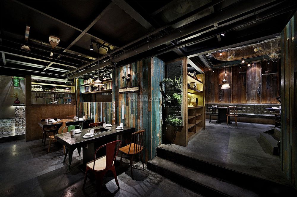 复古工业风格700平米火锅餐厅小包间设计图片
