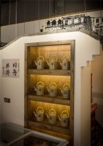 中式风格900平米火锅餐厅墙面柜设计图片