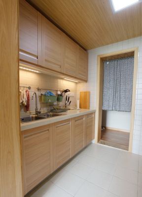 简约日式风格76平米二居实木厨房装修实景图