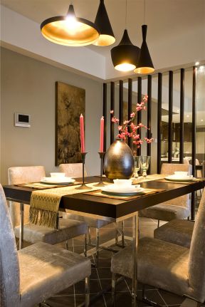 现代中式风格家庭餐厅吊灯装修设计效果图
