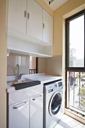 2023家居生活阳台洗衣组合柜设计图片