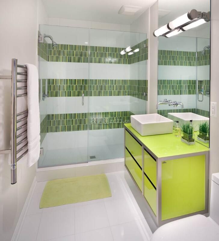 绿色家居卫生间毛巾架装饰设计图片