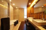 中式新房卧室浴缸装修设计效果图片2023