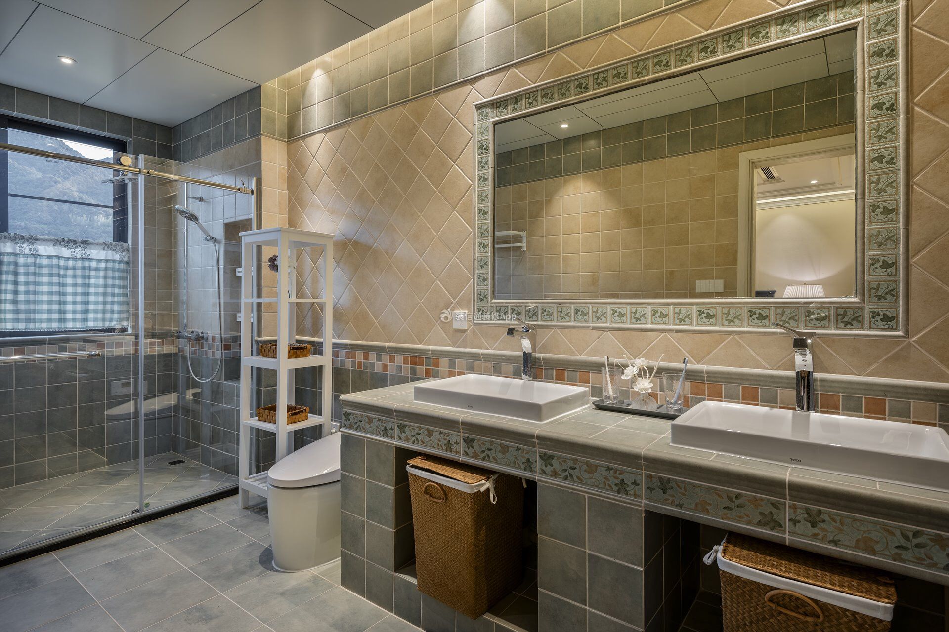 美式风格新房别墅卫生间洗面盆装修效果图片