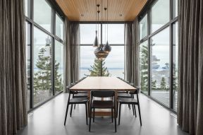 新房别墅玻璃房餐厅生态木吊顶装修设计