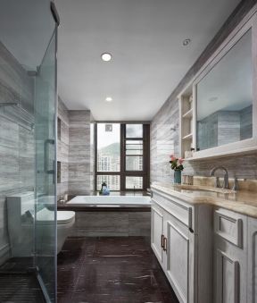 美式风格房子卫生间砖砌浴缸装修效果图