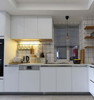 110平米现代简约风格三居厨房装修实景图片