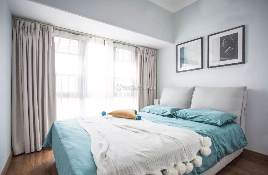 81平米欧式风格卧室纯色窗帘装修效果图