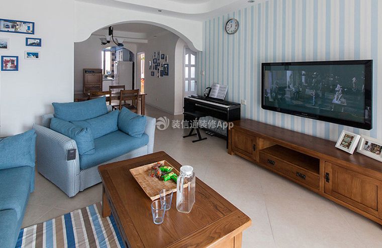 地中海风格89平米三居客厅电视墙装修实景图