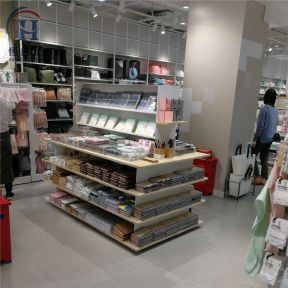 120平米現(xiàn)代風(fēng)格生活館中島貨品展示柜裝修圖片