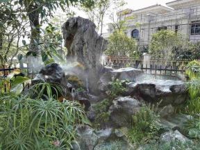 中式风格花园假山石图片