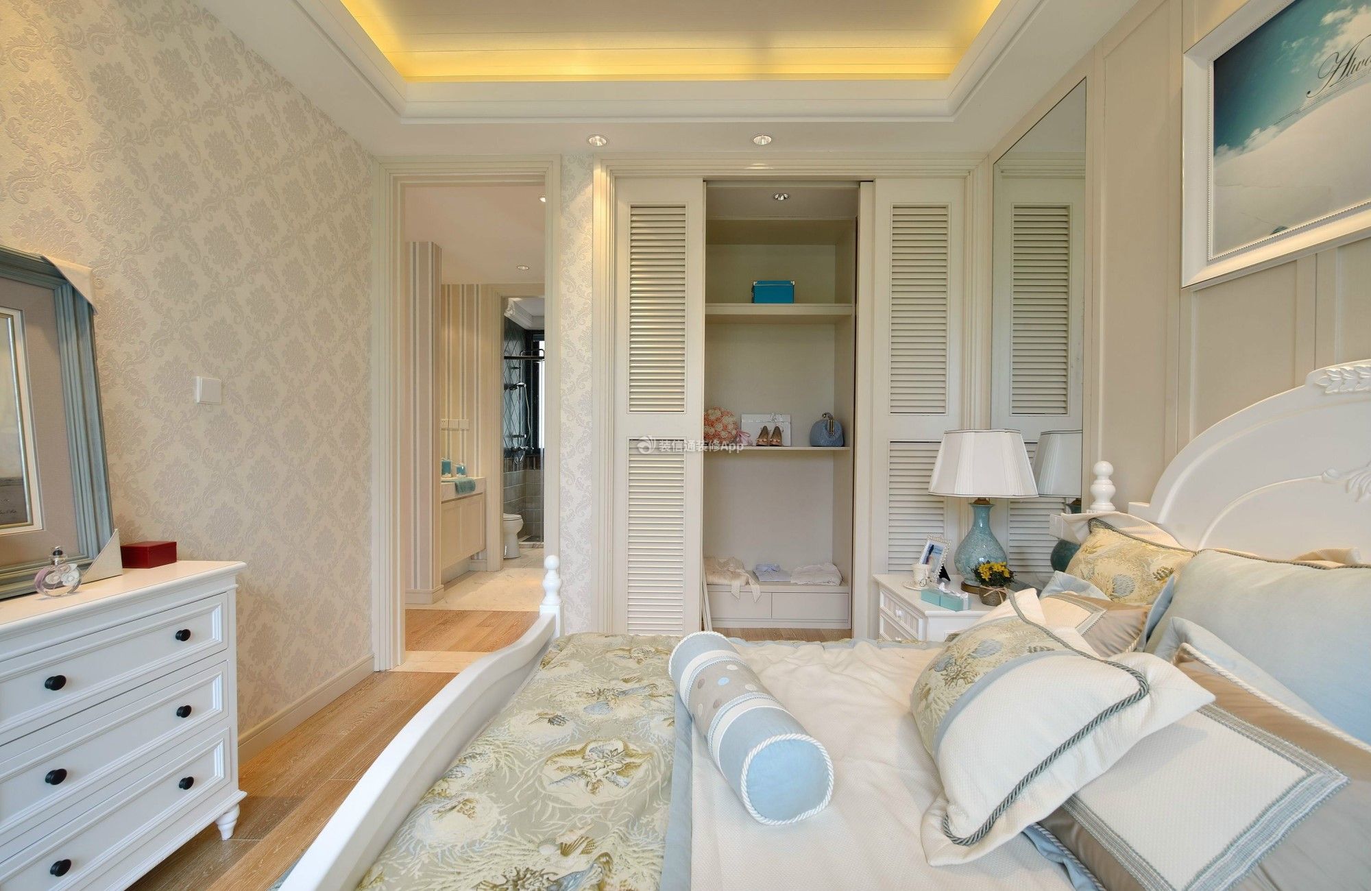 地中海风格110平米三室卧室装修实景图