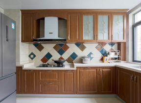  2020厨房实木橱柜效果图片 2020家庭厨房实木橱柜图片