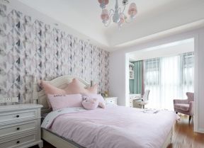 2020温馨卧室装修设计效果图 2020温馨卧室美式图片 