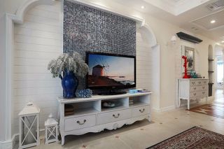 79平米地中海风格二居客厅电视背景墙装修图片