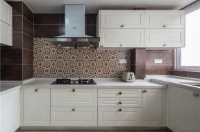 家用厨房白色橱柜门板装修设计实景图2023