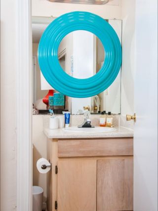 2023简约风格家庭迷你卫生间洗手台设计图片