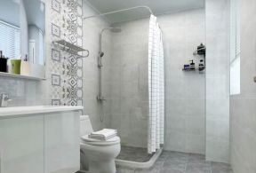 家庭卫生间白色浴帘装修设计图赏析