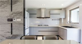 御缇湾现代111平三居室厨房装修案例