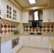 美式风格住宅厨房背景墙砖装修设计图片