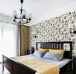 美式风格住宅卧室床头壁纸装潢装修图片赏析