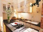 现代风格家居室内厨房橱柜洗碗台吧台设计装潢图