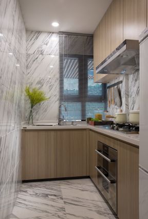 132平米三居室现代风格室内厨房橱柜设计装潢效果图