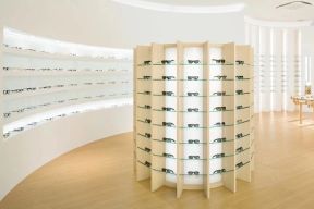 2023日式90平米眼镜店展示架装修设计效果图欣赏