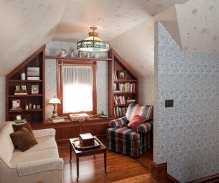 美式风格小型阁楼书房室内沙发摆放设计图片