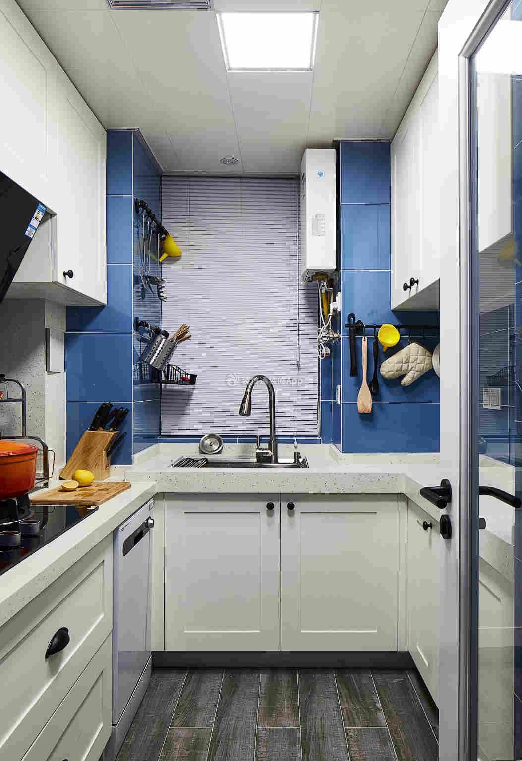 92平米欧式二居厨房橱柜装修效果设计图欣赏