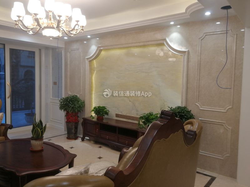 2023景瑞翡翠灣歐式風(fēng)格別墅客廳背景墻效果圖