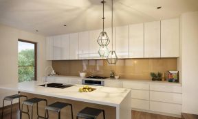 现代风格开放式厨房吊灯装饰设计效果图片