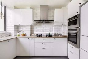 125平欧式风格厨房装修效果图片大全