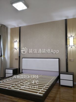 云辰国际98平米三居现代卧室吊灯装修设计效果图