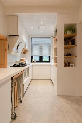 现代风格小型公寓U型厨房装潢设计图片大全