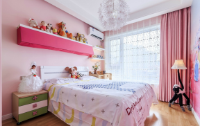 12平儿童房粉色背景墙置物架设计装修效果图