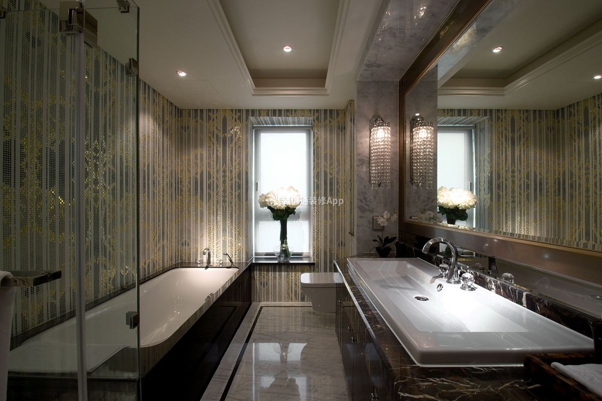 160平米家庭卫生间浴室背景墙装潢设计图片