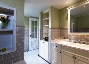 160平米美式风格家庭卫生间浴室柜设计装修图片