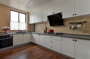 恒大绿洲美式135平三居室厨房装修案例