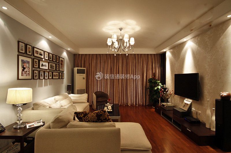 铂悦山99平欧式风格客厅纯色窗帘装修设计图