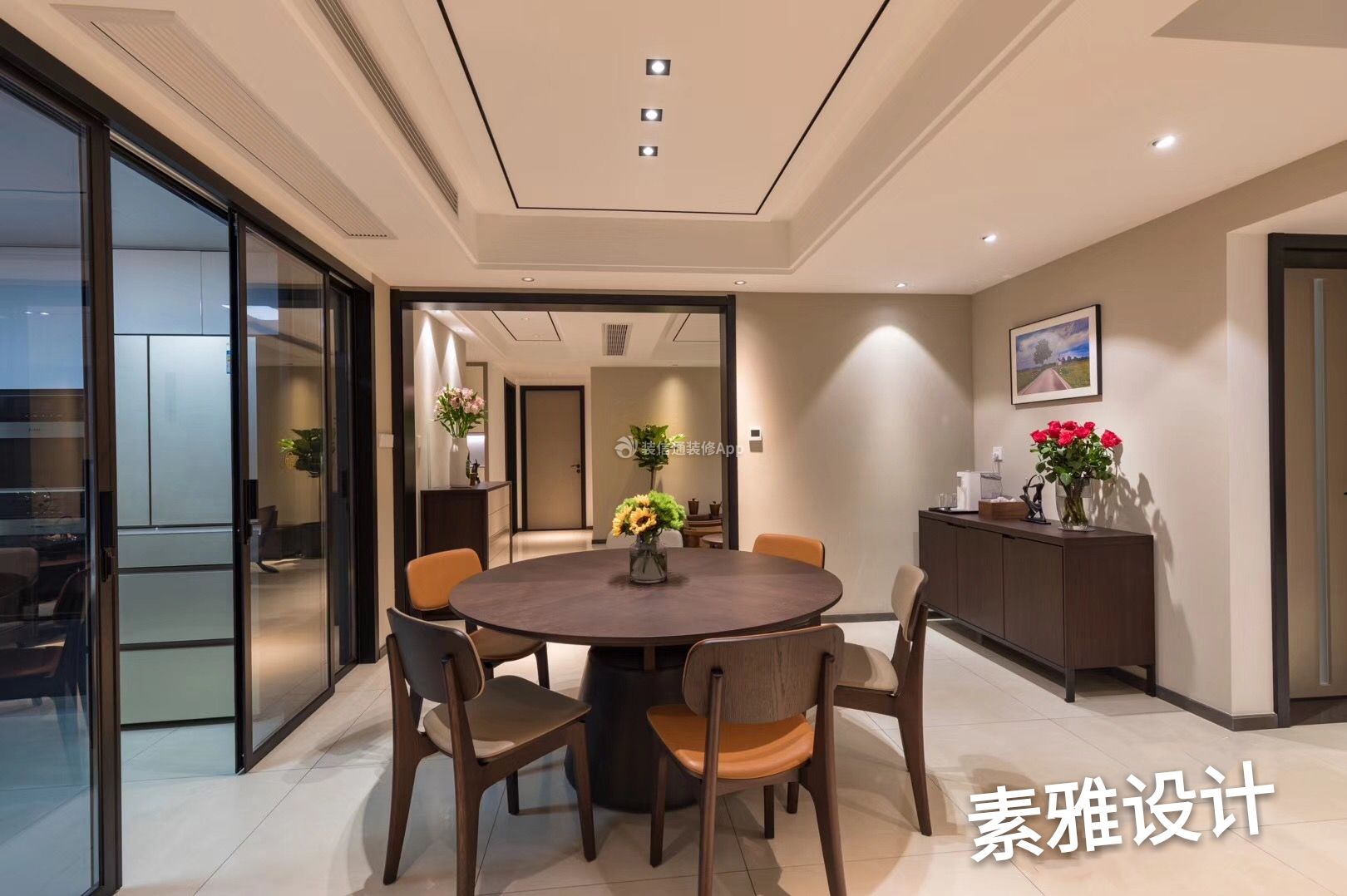COCO香江现代118平三居室餐厅装修案例